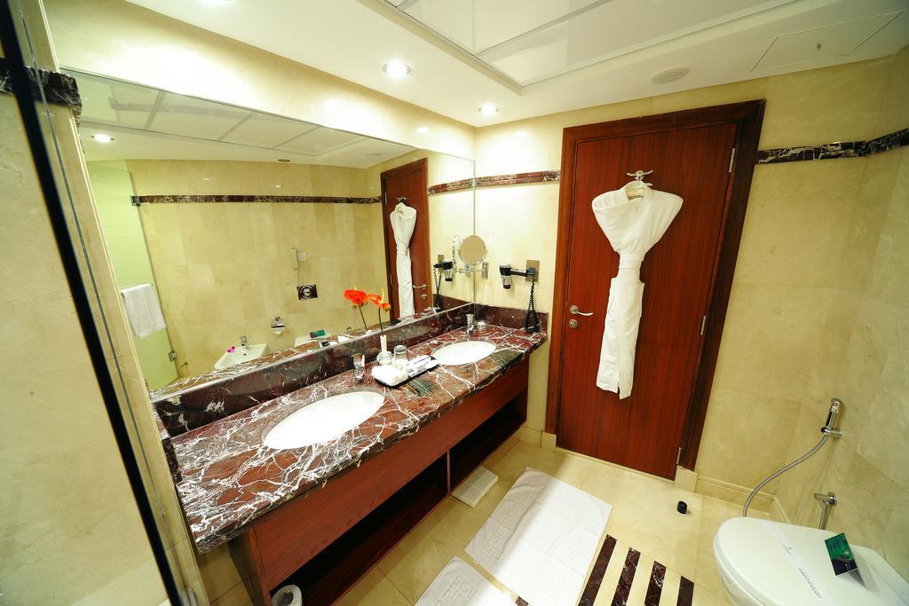 Monaco Hotel Dubai Esterno foto